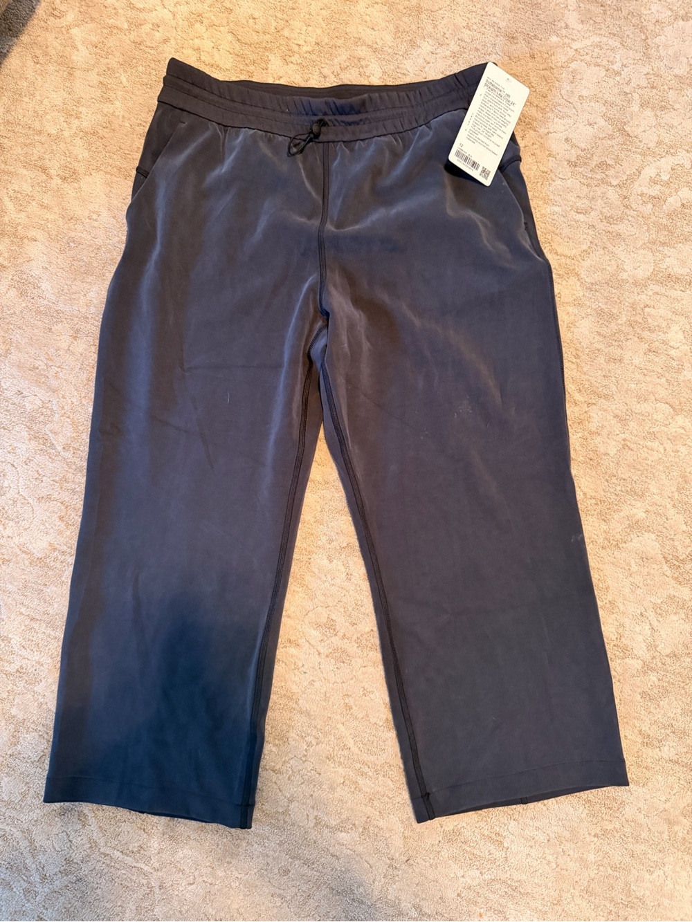 lululemon athletica Women's Black Wide-Leg Jogger Crop Pants
